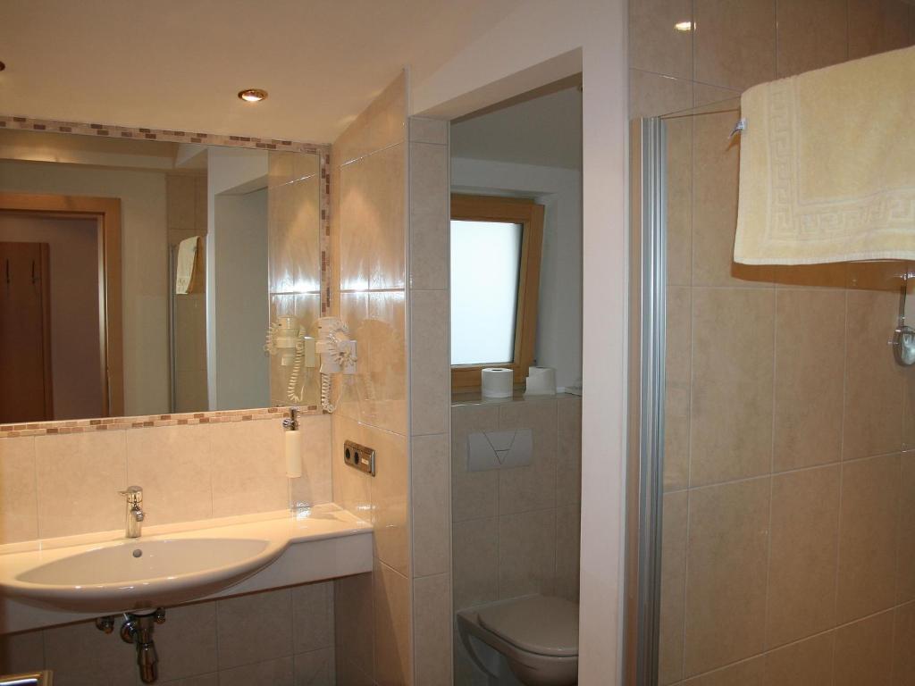 Landhotel Kaserer ブラームベルク・アム・ヴィルトコーゲル 部屋 写真